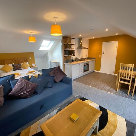 Modern Studio Apartment Set Beneath The Black Mountains A Stones Throw From The Offas Dyke Path Clodock Экстерьер фото