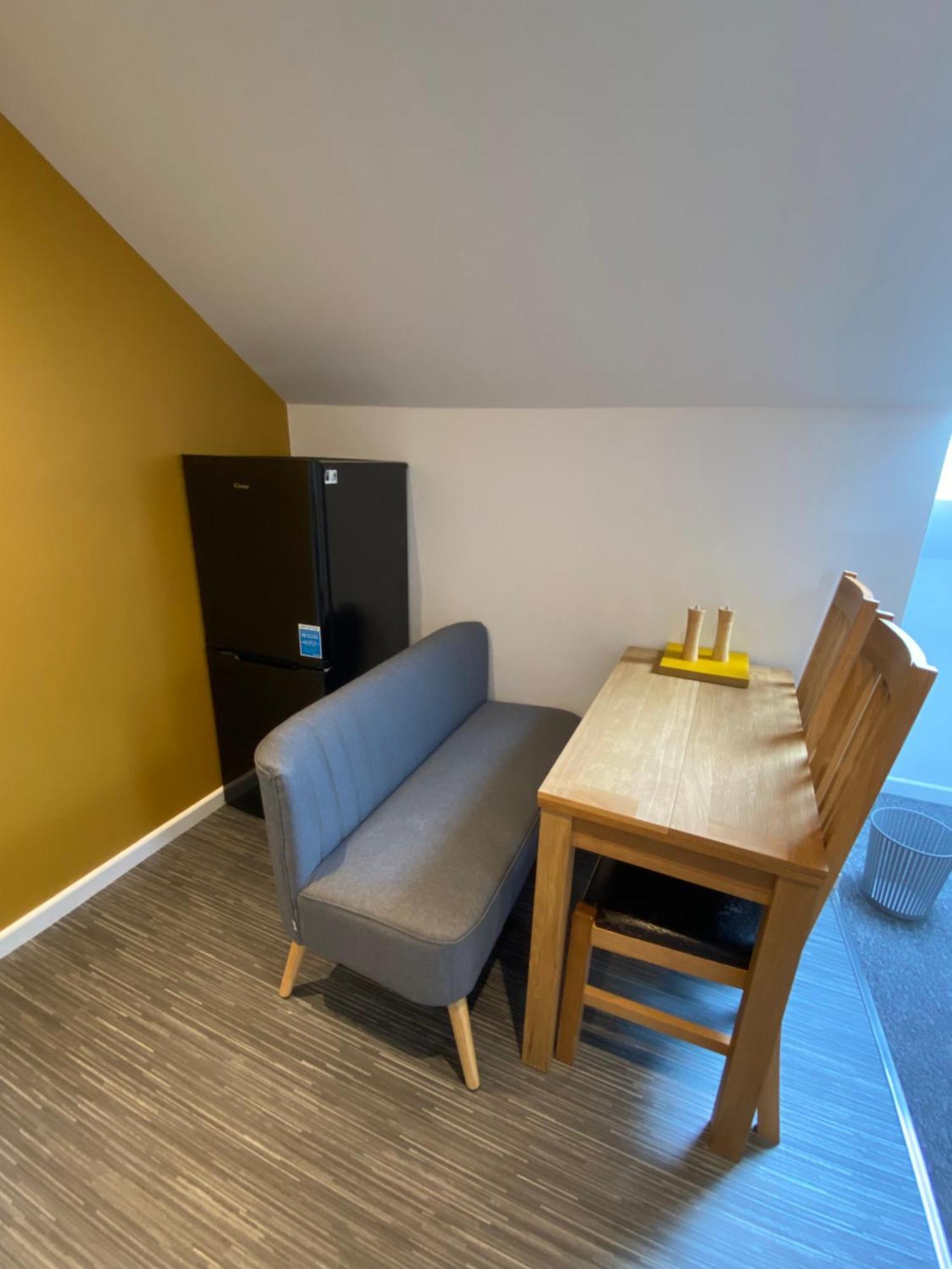 Modern Studio Apartment Set Beneath The Black Mountains A Stones Throw From The Offas Dyke Path Clodock Экстерьер фото