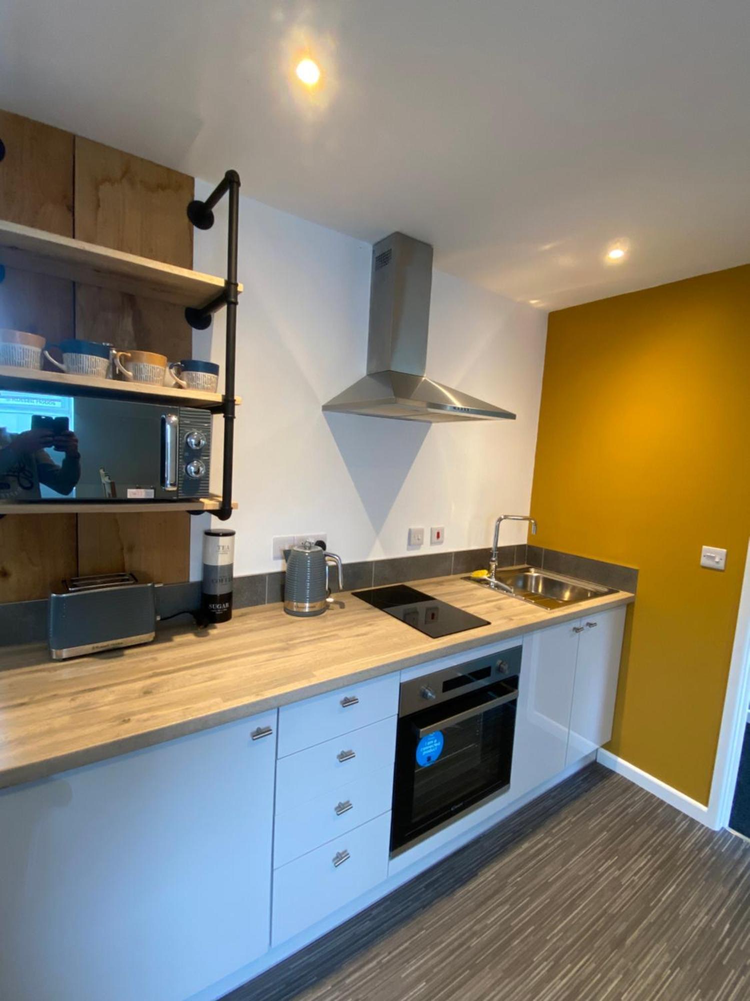 Modern Studio Apartment Set Beneath The Black Mountains A Stones Throw From The Offas Dyke Path Clodock Экстерьер фото
