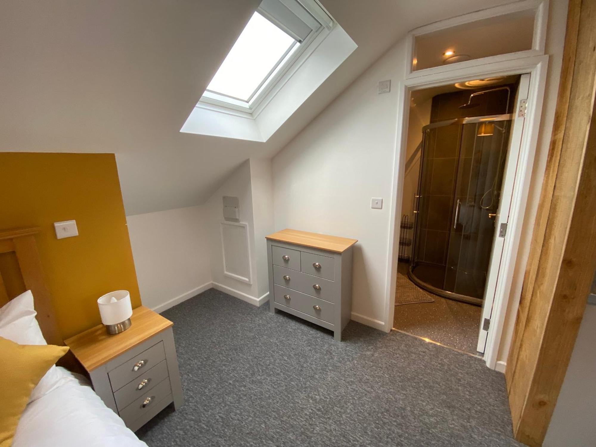 Modern Studio Apartment Set Beneath The Black Mountains A Stones Throw From The Offas Dyke Path Clodock Экстерьер фото